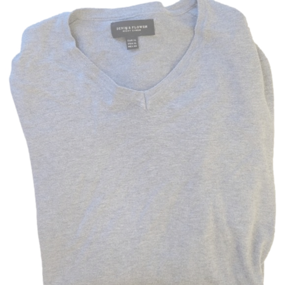 DENIM & FLOWER MENS GRAY VNECK SWEATER